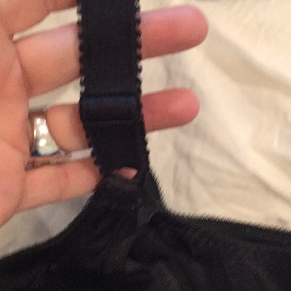 Pair of 42c GUD black bra same style 6756 Bali - Picture 4 of 8